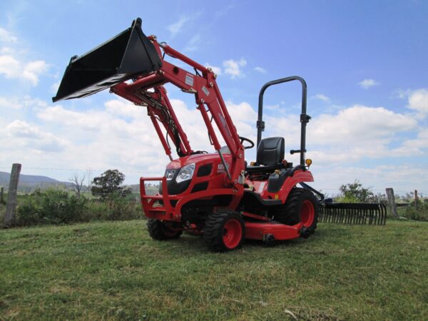 Kioti CS2610 with 4in1 and underbelly mower